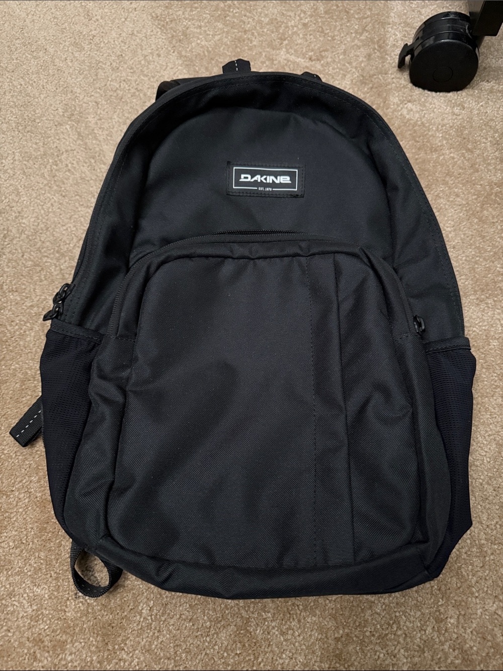 Dakine Campus Black Simple Everyday Backpack Small 18L